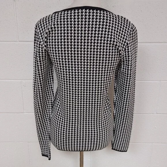 NWOT White House Black Market Houndstooth Sweater, Medium - Picture 3 of 5